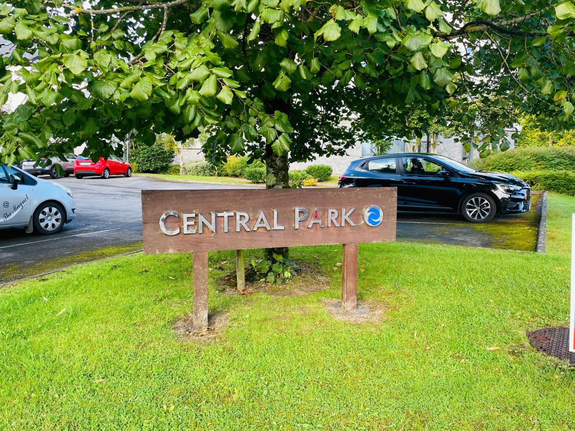 A Room In Central Park Apts Carrick on Shannon Esterno foto